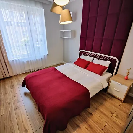 Apartman Comfortable Apart, Old Town, Free Parking, Fast Wi-fi, Lift, Ac, Self Check-in 24h, Stare Miasto, Winda, Nowy Budynek, Garaz 0 Zl, Klimatyzacja *